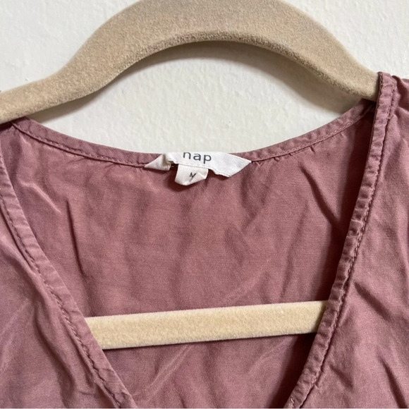 NAP High-low Swoop Shirt in silver pink - Picture 4 of 5